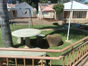 2 Bedroom Garden Flat