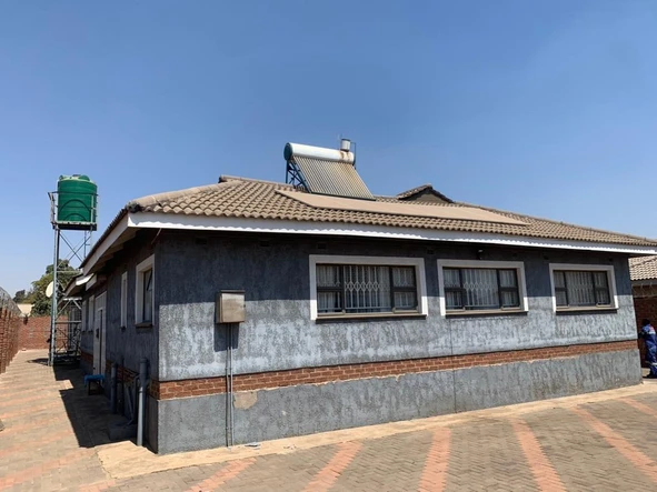 5 Bedroom House