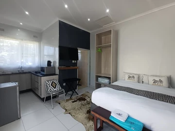 7 Bedroom House