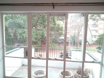 2 Bedroom Flat & Apartment