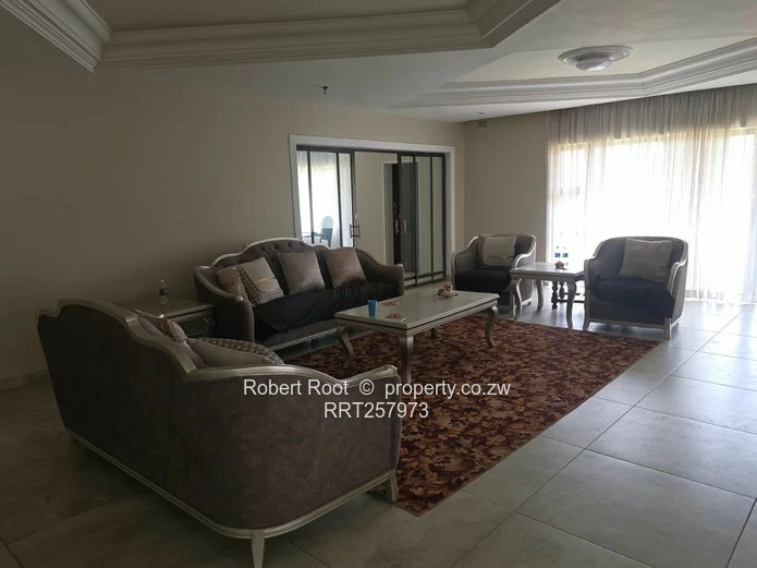 6 Bedroom Executive Townhouse to Rent in Helensvale