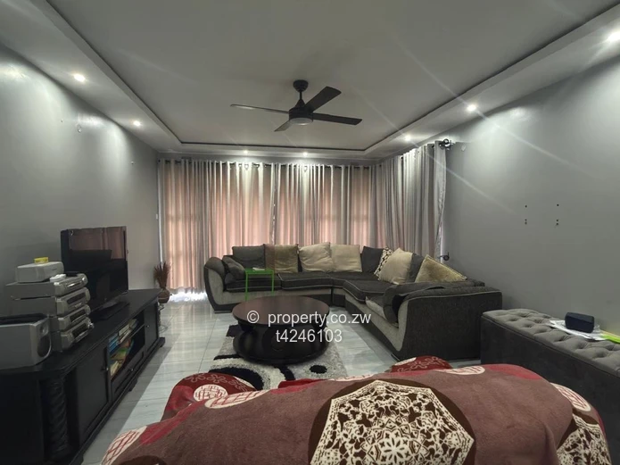 Ruwa Rockview 3 bed house for Rent