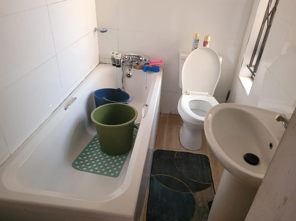 2 Bedroom Flat & Apartment