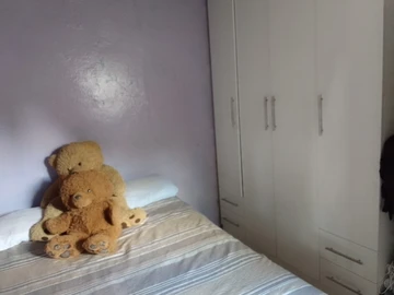 2 Bedroom Flat & Apartment