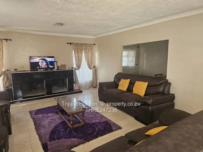 4-Bed Family Home in Mainway Meadows — Gated, 555m² (Sole Mandate)