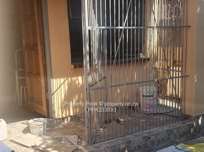 Warren park  1 house for sale