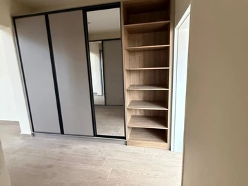 4 Bedroom Flat & Apartment