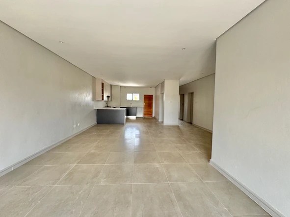 3 Bedroom Flat & Apartment