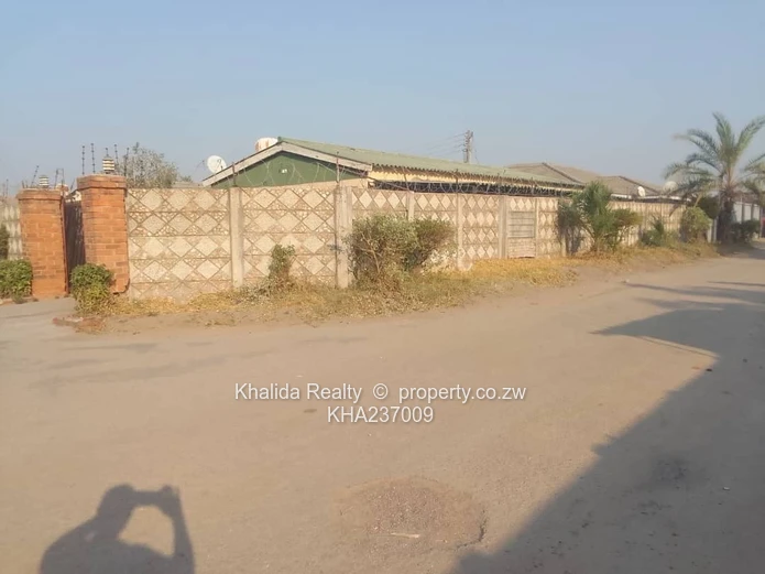 Chitungwiza Unit G house for sale 