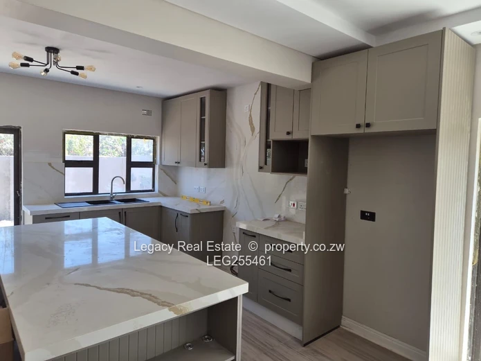 Greendale North: Modern 4-Bed with Double Garage & Borehole