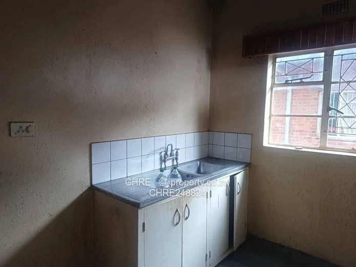 Ruwa Flat To Let