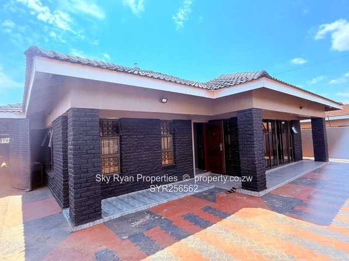 5-Bedroom Family Home For Sale - Madokero ?? Corner Property