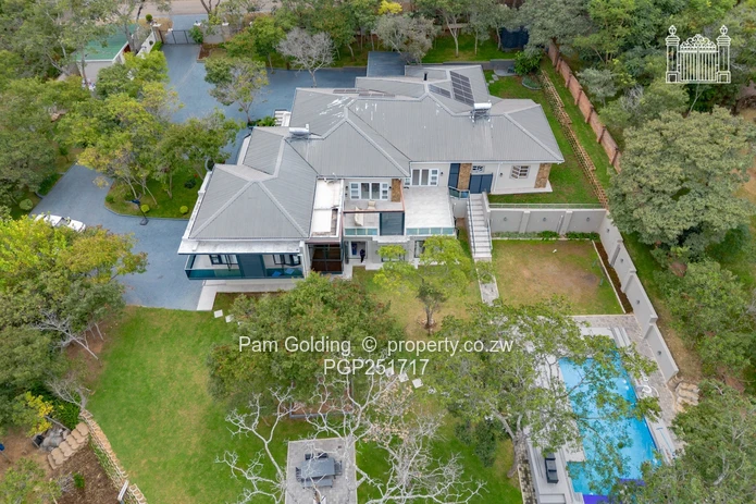 Well Designed Home On Folyjon Crescent!