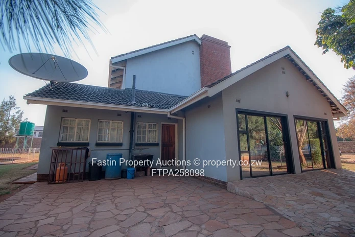  5 Bedroom Home For Sale In Helensvale