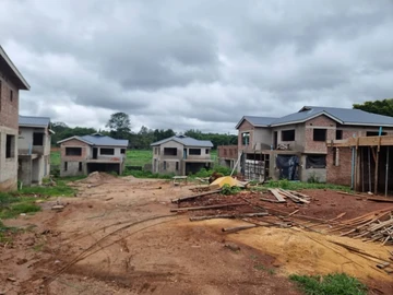 5 Bedroom Flat & Apartment