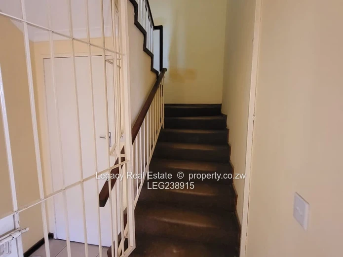 Executive 3-Bed Duplex to Let – Avenues