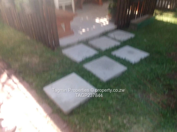 To rent is a Charming 2-Bed Mabelreign Flat with Garden & Garage (Sole Mandate)