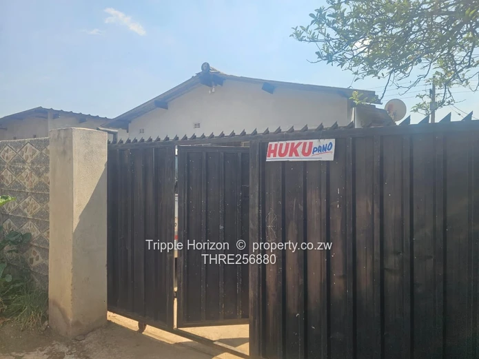 4-Bed Glen View  Brick Home with Garden & Borehole