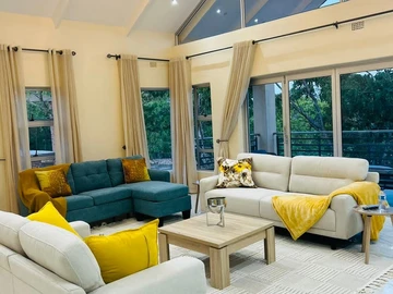 3 Bedroom Flat & Apartment