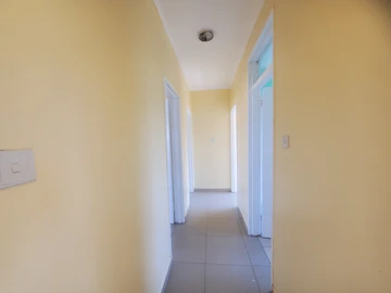 4 Bedroom Flat & Apartment