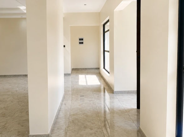 5 Bedroom House