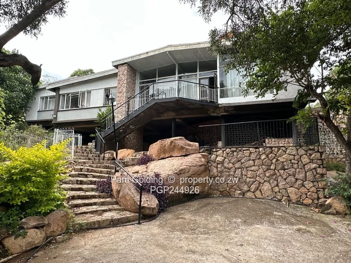 A Spacious Family Home (Sole Mandate)