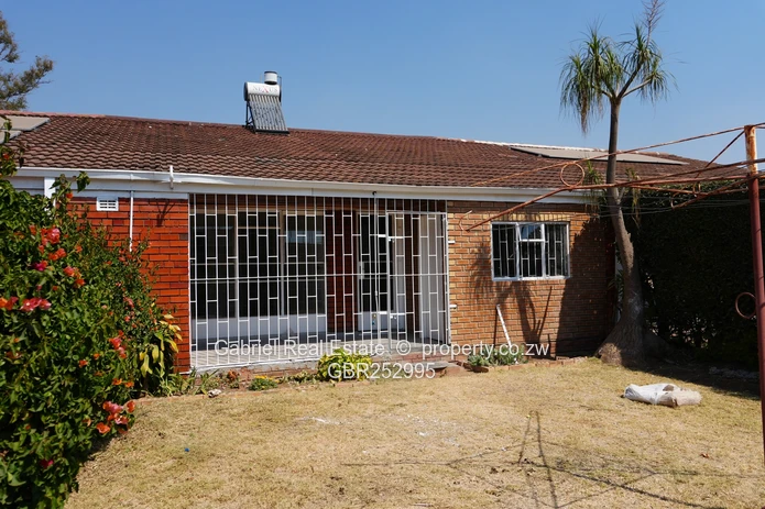 Charming 2 bedroom garden flat to let!