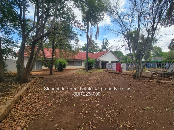 Spacious 5 Bedroomed Kumalo Home for sale