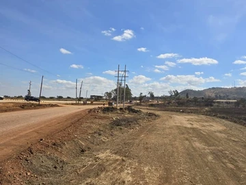 Commercial & Industrial Land