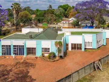 10 Bedroom House