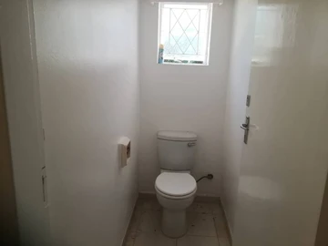 3 Bedroom Flat & Apartment