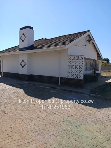 Hatfield 3-Bed Home with Pool, Fireplace & Large Garden
