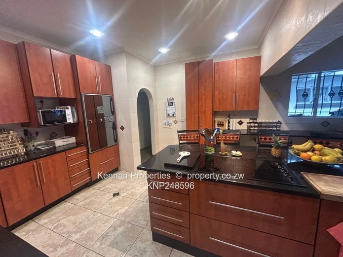 Comfortable home with attached Granny Flat/guest wing