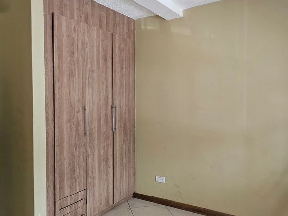 3 Bedroom Flat & Apartment