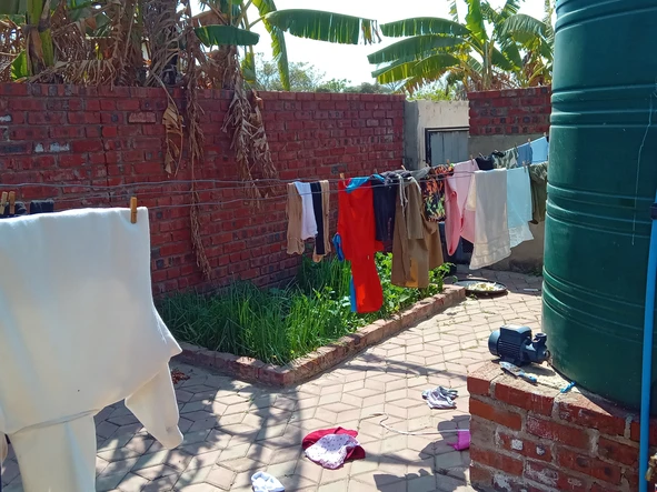 2 Bedroom Flat & Apartment