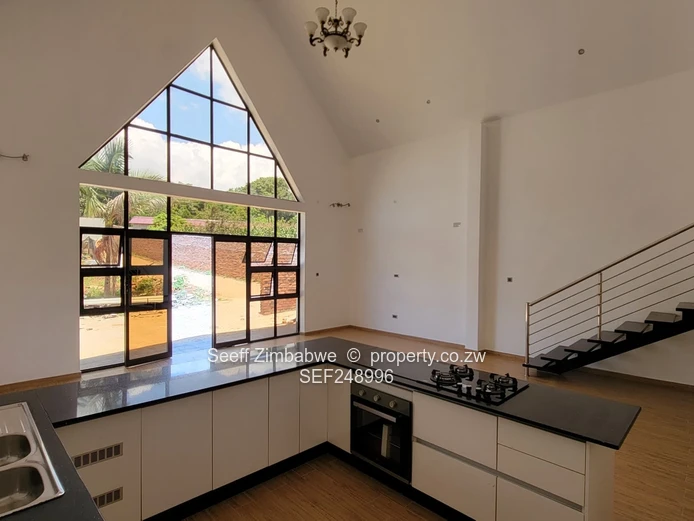 Modern 3-Bed Cluster Home — Private Garden, Pool, Gym, Close to Reekworth School