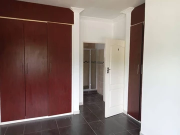 3 Bedroom Flat & Apartment