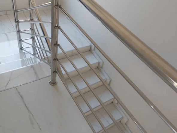 4 Bedroom Flat & Apartment