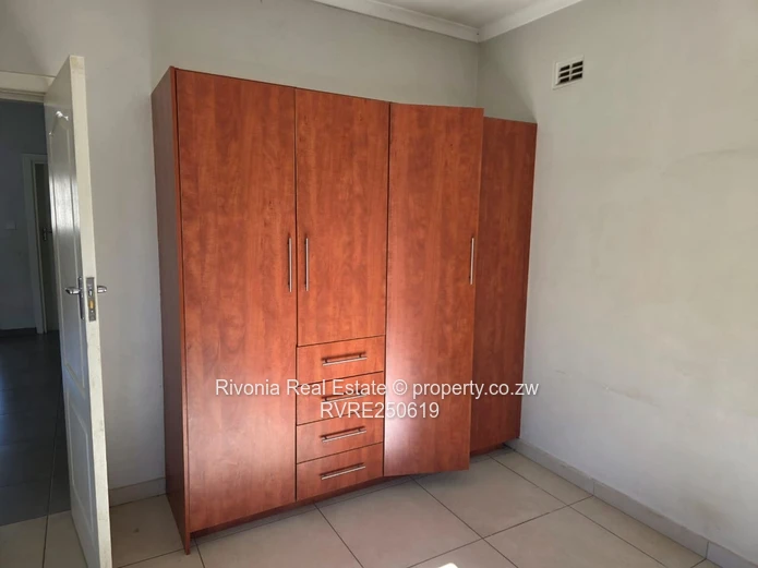 Spacious 3-Bed Home in Glen View with Borehole & Parking