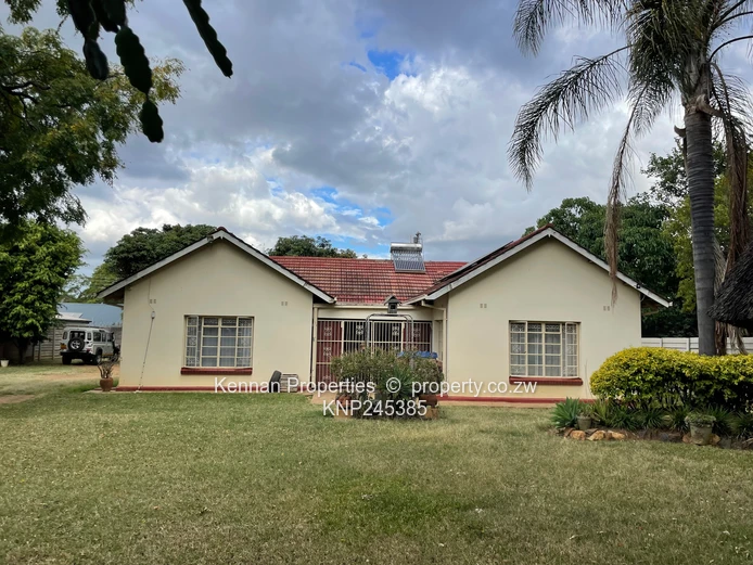 1600 s/mtrs with House for sale closer to S Machel Ave and Cresta Hotel Part of Eastlea  (Sole Mandate)