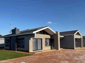 6 Bedroom House