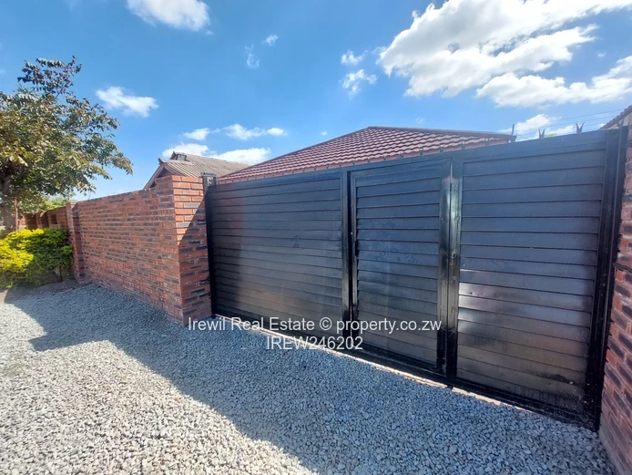 Gleinview 7 Extension 3 Bed