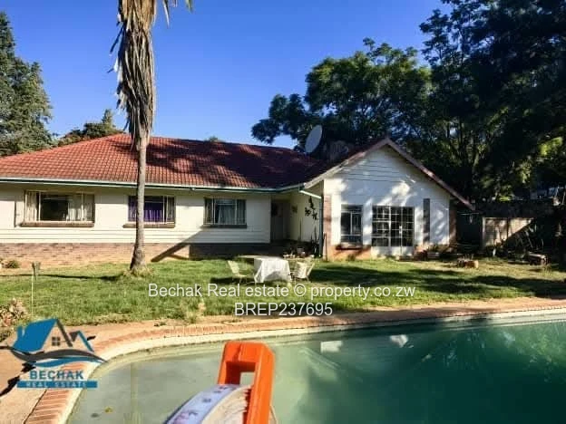Hillside, Bulawayo: 3BR on 4,047m² — Pool & Borehole