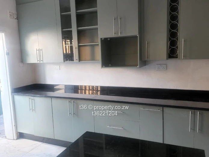 Vacant 1 june (Sole Mandate)