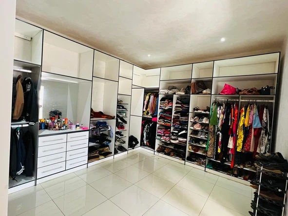 6 Bedroom Townhouse Complex