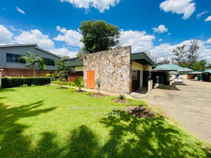 A rare opportunity to secure a neat, well-serviced garden apartment in Avondale.