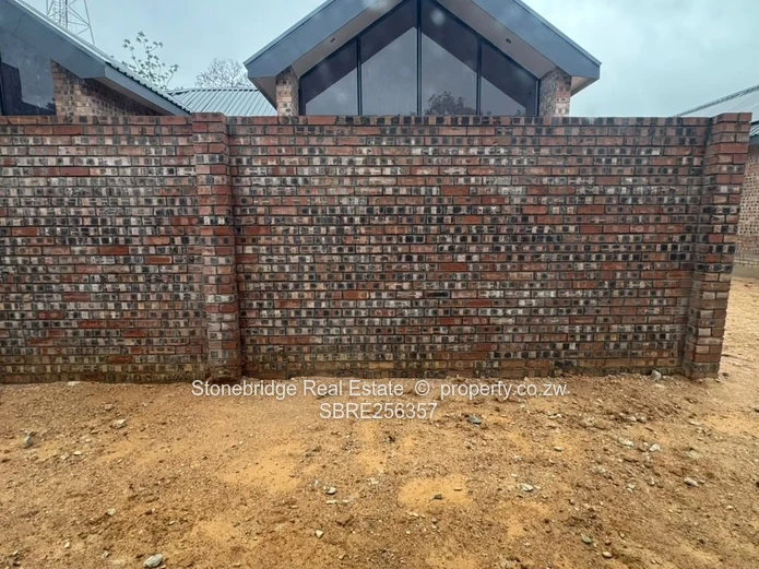 3 Bedroom Townhouse in Hillside For Sale