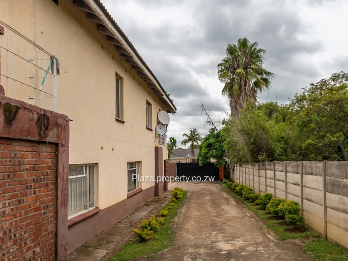 Exceptional Multi-Level Family Home with Self-Contained Cottage – Vainona (Cashcow) (Sole Mandate)