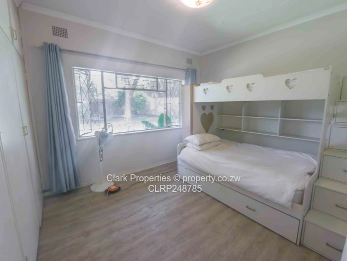 Wonderful Family Home Plus Spacious Cottage (Sole Mandate)