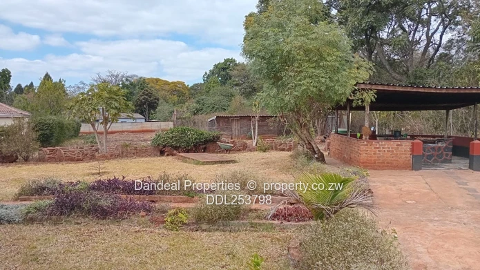 Colne Valley 6-Bed Home on 4,088m² — Borehole & Solar